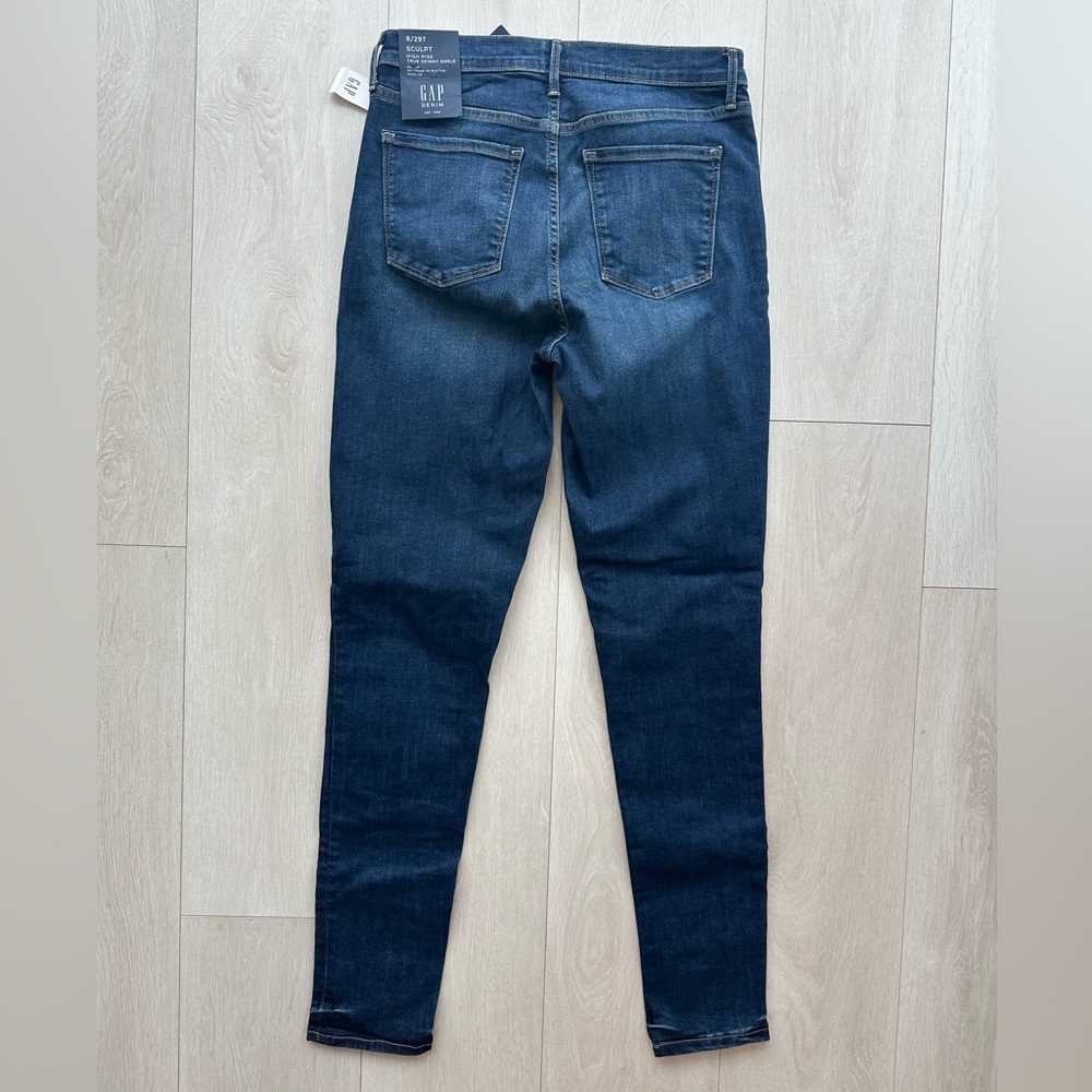 GAP Jeans Sculpt size 29T New With Tags